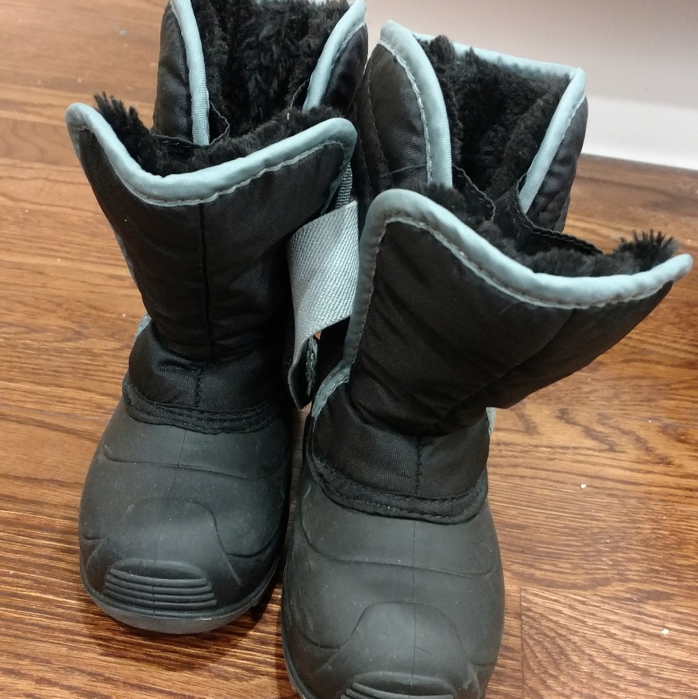 Kamik winter snow boots size 8t